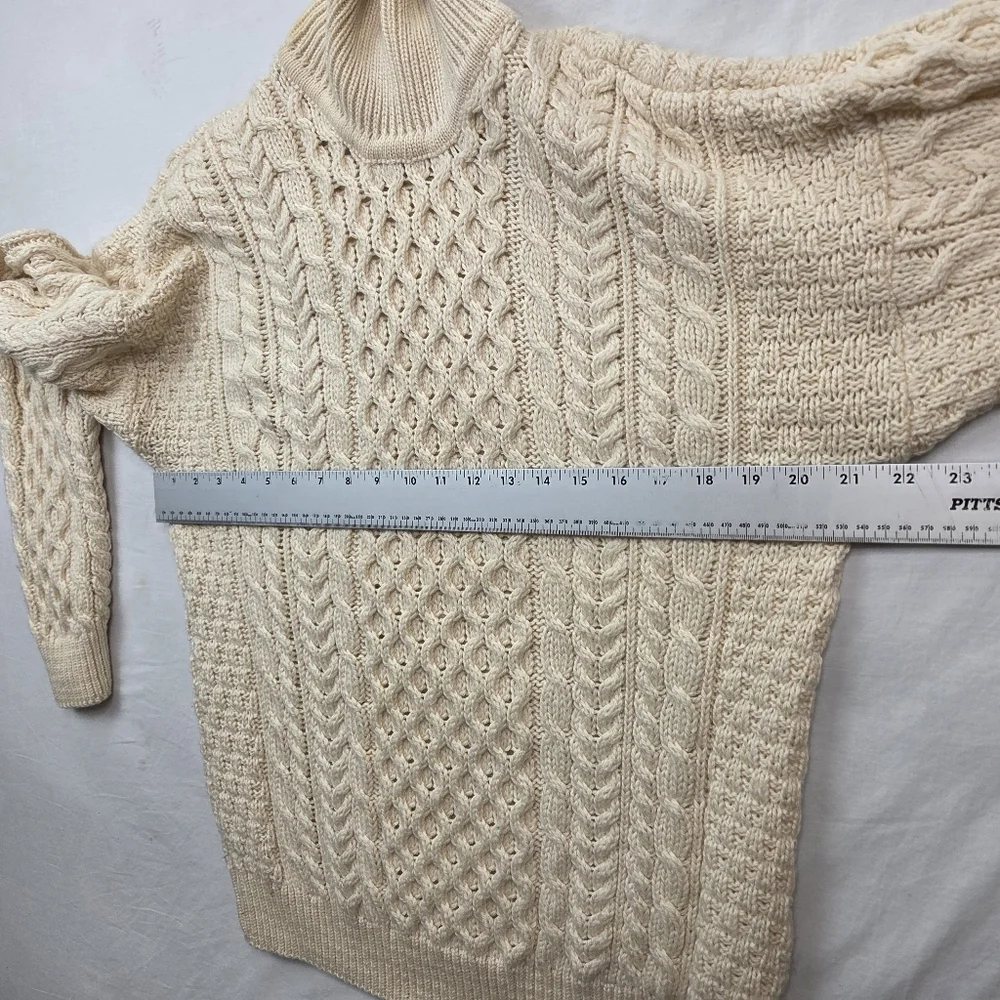 Carraig Donn Irish Aran Cable Knit Turtleneck Sweater 100% Merino Wool Size‎ S